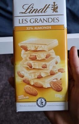 Almonds White Chocolate