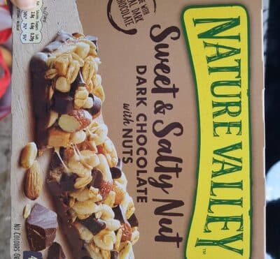 Sweet & Salty Nut Dark Chocolate with Nuts