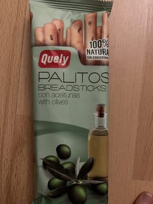 Palitos con aceitunas negras