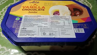 Vanilla Chocolate Sundae