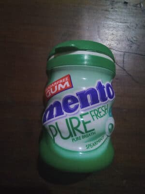 Mentos pure and fresh gum