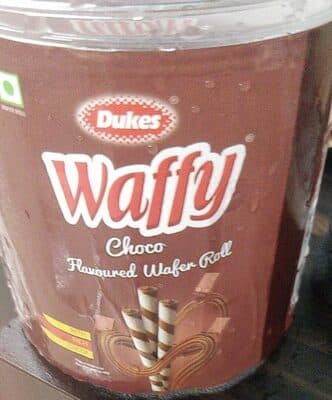 Waffy - choco flavoured wafer roll