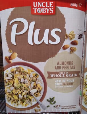Uncle Tobys Plus (almond and pepitas)