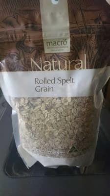 rolled spelt grain