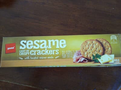 Sesame Light and Crispy Crackers