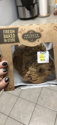Chocolate Chip Cookie