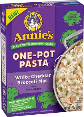 White Cheddar Broccoli Macaroni and Vegetables with Cheese Sauce Mix One-Pot Pasta