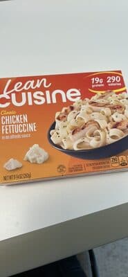 Chicken Fettuccini White Meat Chicken & Pasta in a Creamy Alfredo Sauce