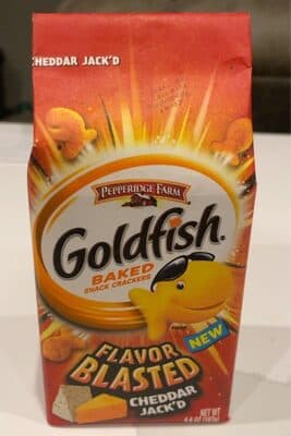 Cheddar Jack'd Baked Snack Crackers