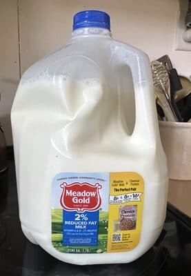 Meadow Gold 2% Reduced Fat Milk