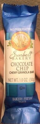 Chocolate chip granola bar