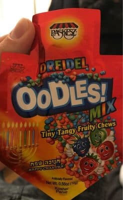 Tiny Tangy Fruity Chews Dreidel Oodles! Mix
