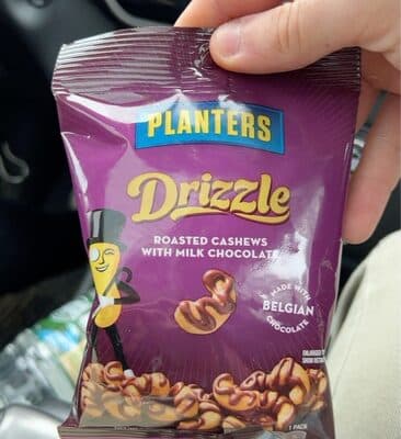 Drizzle Roasted Cashews with Milk Chocolate