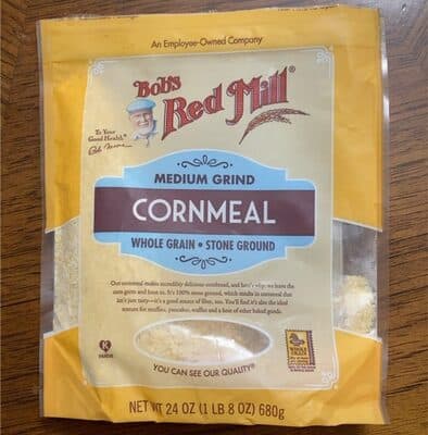 WHOLE GRAIN STONE GROUND MEDIUM GRIND CORNMEAL, WHOLE GRAIN