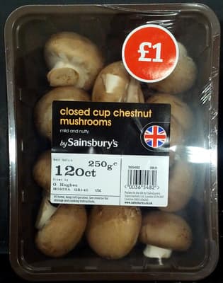 Closed cup chestnut mushrooms