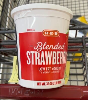 Vlended strawberry yogurt