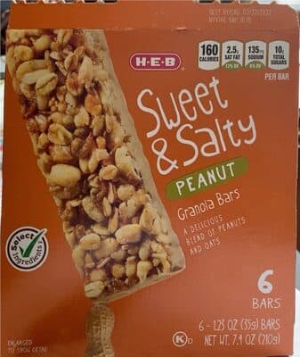 Sweet & salty peanut granola bars