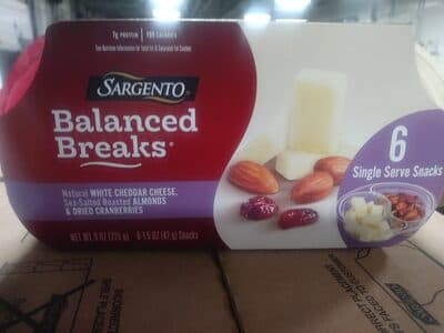 Natural White Cheddar Cheese, Sea-Salted Roasted Almonds & Dried Cranberries