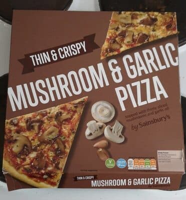 Mushroom and garlic pizza