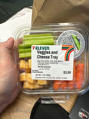 7-eleven veggies and cheese tray