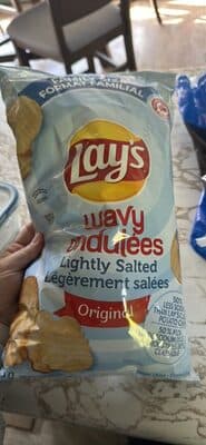 Croustilles ondules lgrement sales