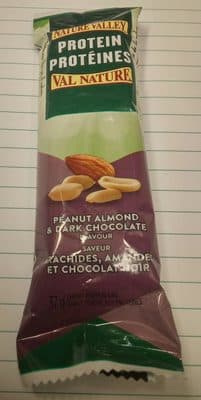 Barre Aux Protéines Saveur Arachides, Amandes Et Chocolat Noir