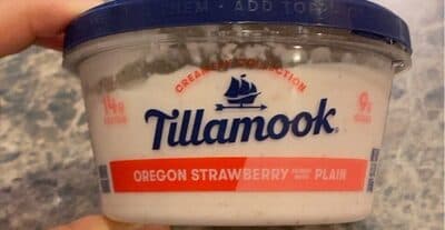 Oregon Strawberry Paired with Plain Lowfat Yogurt