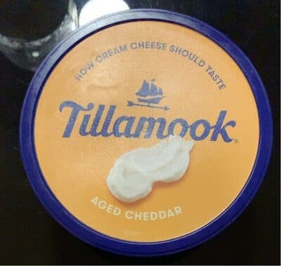 Aged Cheddar Farmstyle Cream Cheese Spread