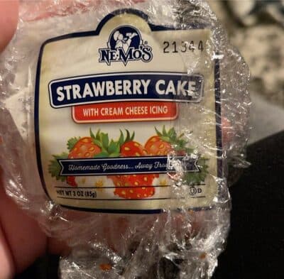 Strawberry Cake With Cream Cheese Icing