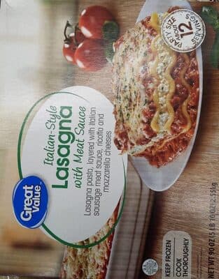 Italian-Style Lasagna with Meat Sauce Pasta, Layered with Italian Sausage, Ricotta and Mozzarella Cheeses
