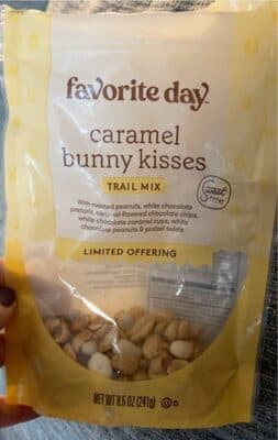Caramel Bunny Kisses A Blend Of Roasted Peanuts, White Chocolate Pretzels, Caramel-Flavored Chocolate Chips, White Chocolate Caramel Cups, White Chocolate Peanuts & Pretzel Twists Trail Mix