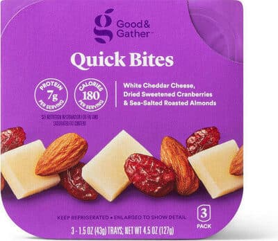 White Cheddar Cheese, Dried Sweetened Cranberries & Sea-Salted Roasted Almonds Quick Bites