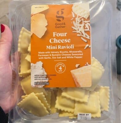 Four Cheese Made With Velvety Ricotta, Mozzarella, Parmesan & Romano Cheeses Seasoned With Garlic, Sea Salt And White Pepper Mini Ravioli