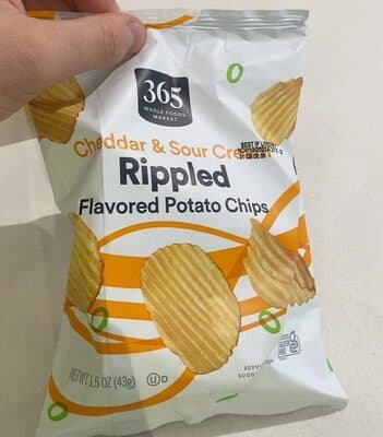 Cheddar & Sour Cream Flavored Rippled Potato Chips