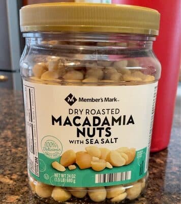 Dry Roasted Macadamia Nuts with Sea Salt