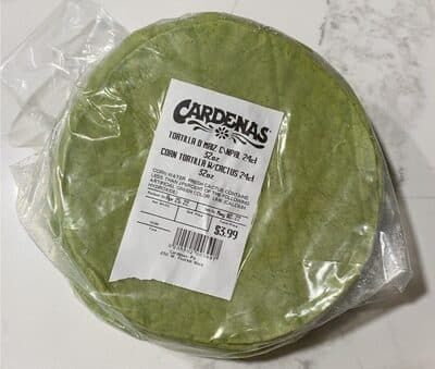 Tortilla de maiz con Nopal