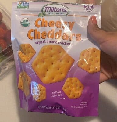 Organic Snack Crackers with Cheddar Flavor