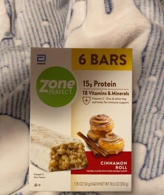 Cinnamon Roll Protein Bar