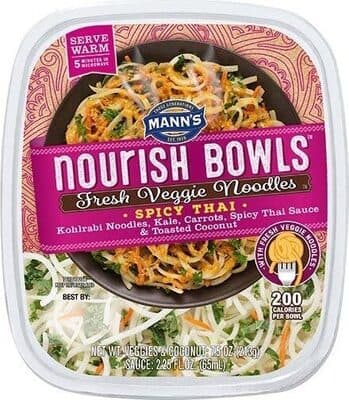 Kohlrabi Noodles, Kale, Carrots, Spicy Thai Sauce & Toasted Coconut Fresh Veggie Noodles
