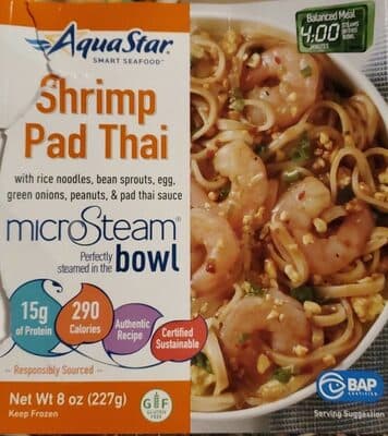Shrimp With Rice Noodles, Bean Sprouts, Egg, Green Onions, Peanuts, & Pad Thai Sauce