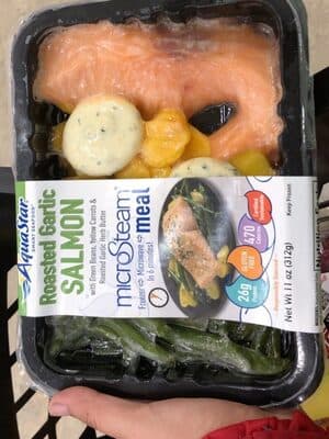 Lemon Herb Wild Cod Meal With Green Beans, Roasted Seasoned Potatoes & Lemon Herb Butter