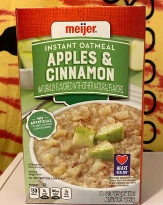 Instant oatmeal apples and cinnamon