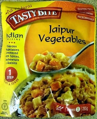 Indian Jaipur Vegetables & Paneer Cheese Simmered With Spices & Cashews