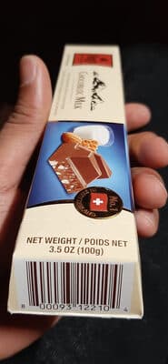 Milk Chocolate with Almond-Honey-Nougat