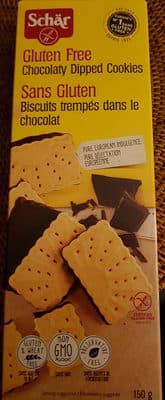 Biscuits tremps dans le chocolat