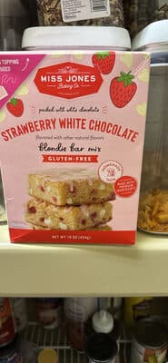 Strawberry White Chocolate Blondie Bar Mix