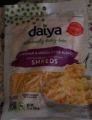 Cheddar & Mozza Style Blend Cutting Board Collection Shreds
