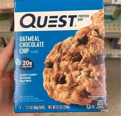 Oatmeal Chocolate Chip Flavor Protein Bar