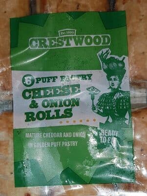 Cheese and onion rolls