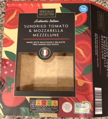 Sundried tomato & Mozzarella Mezzelune
